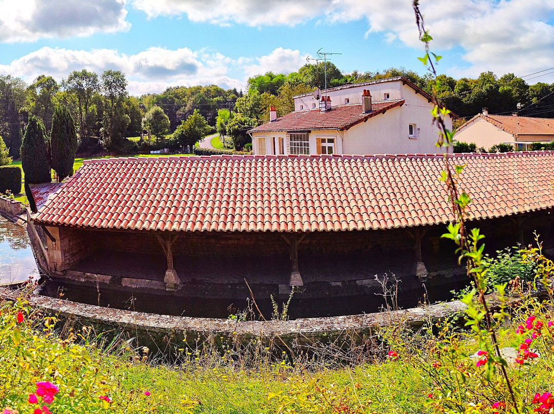 Lavoir De Charroux景点图片