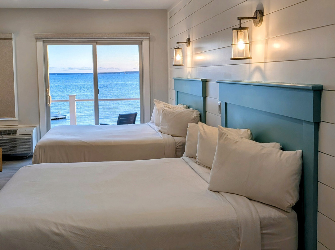 Falmouth Tides主图