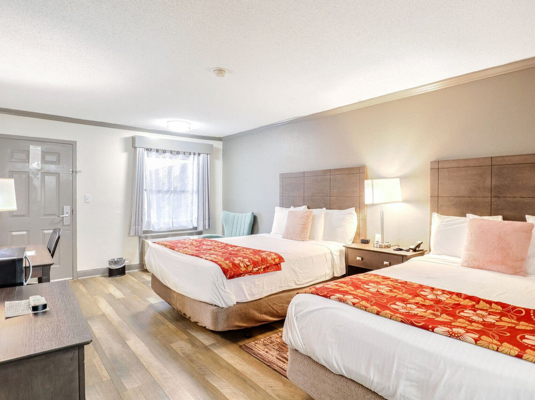 The Guest Lodge Gainesville主图