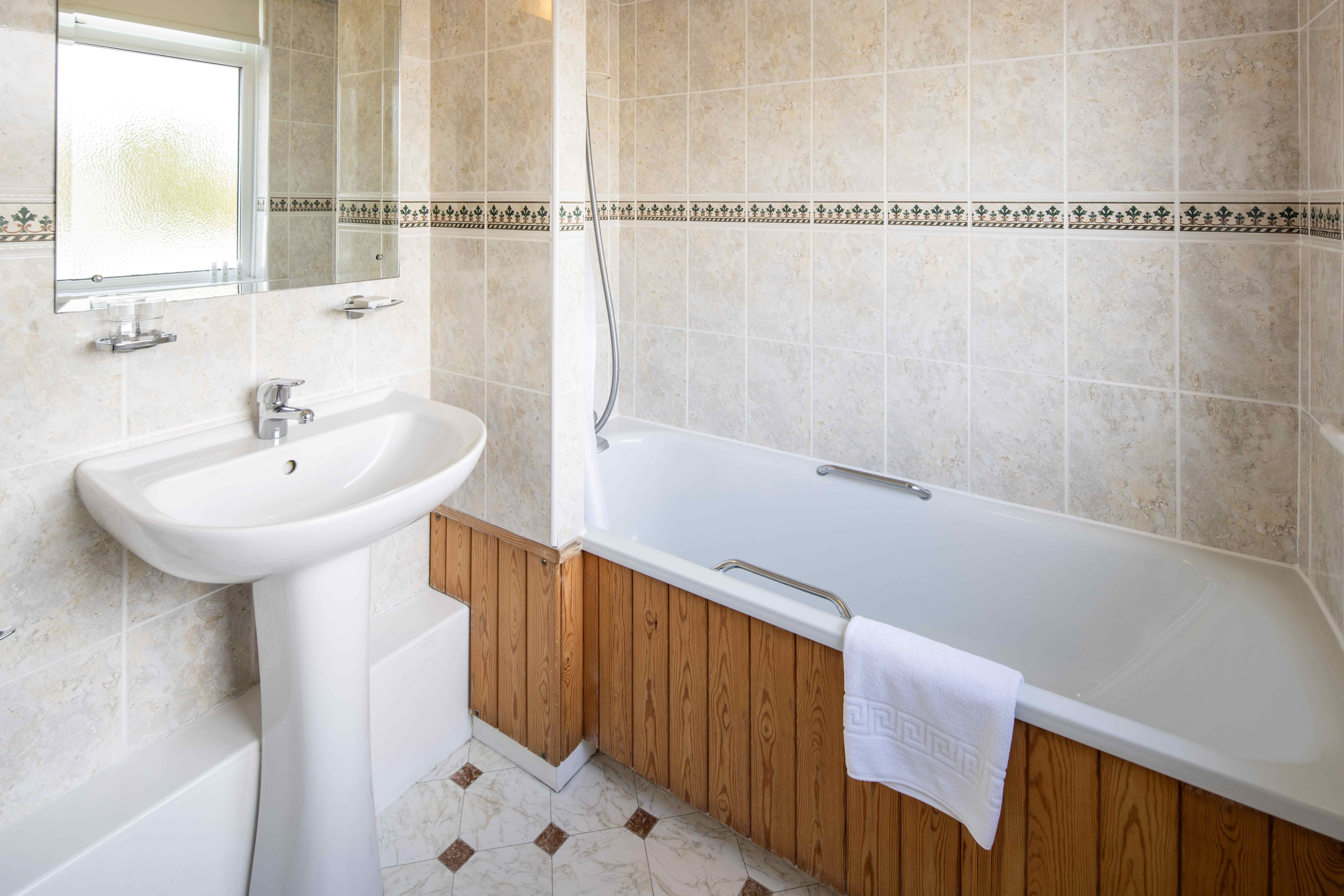 Monterey Hotel, Sure Hotel Collection By Best Western-浴室