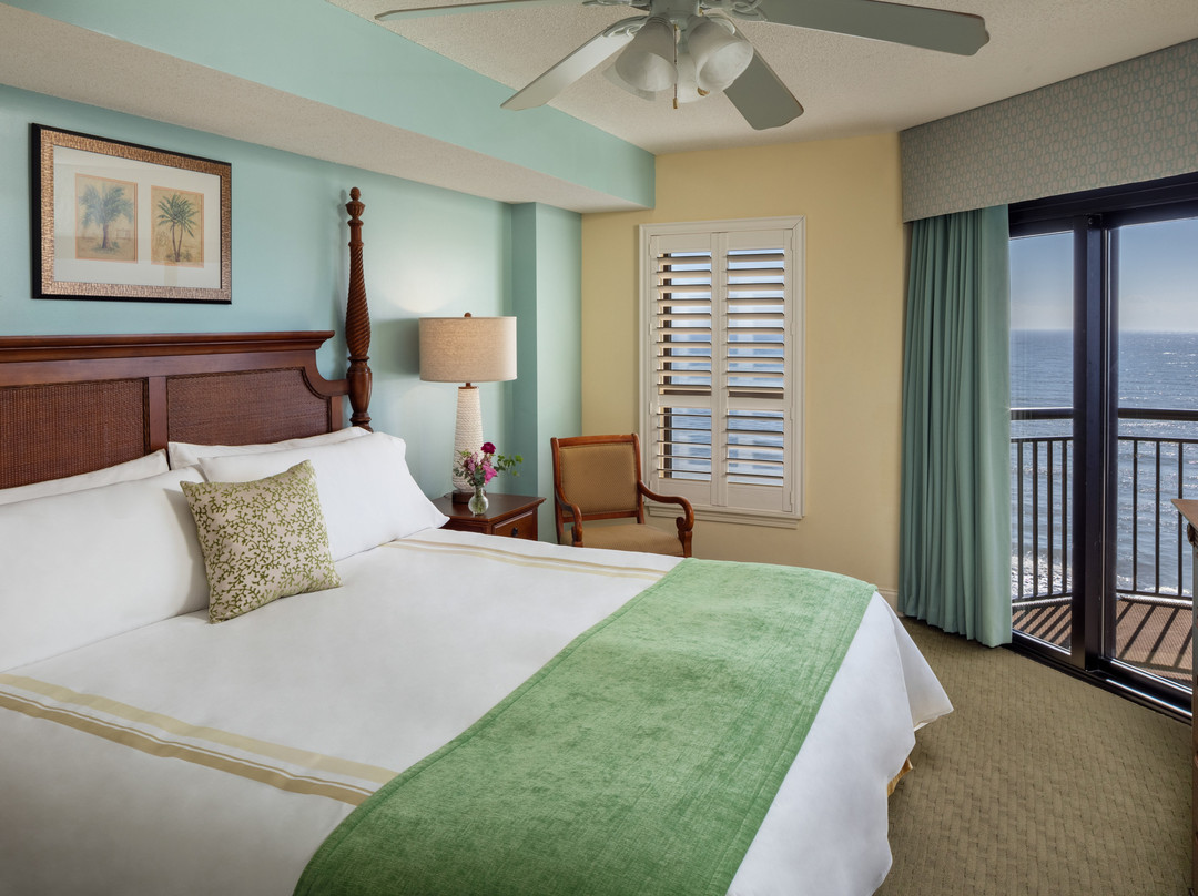 Island Vista Oceanfront Resort主图