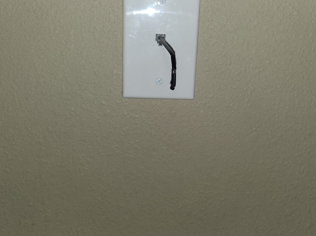 佩利麦克罗特客栈&套房酒店主图