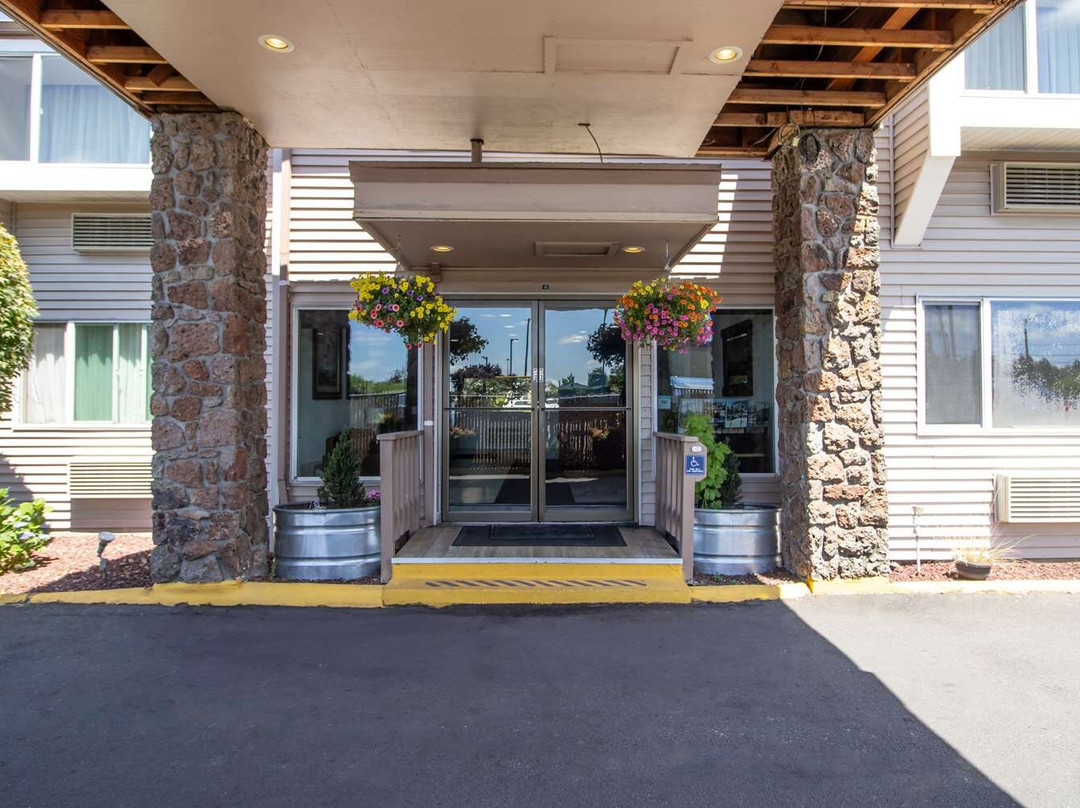 Red Lion Inn & Suites Vancouver主图