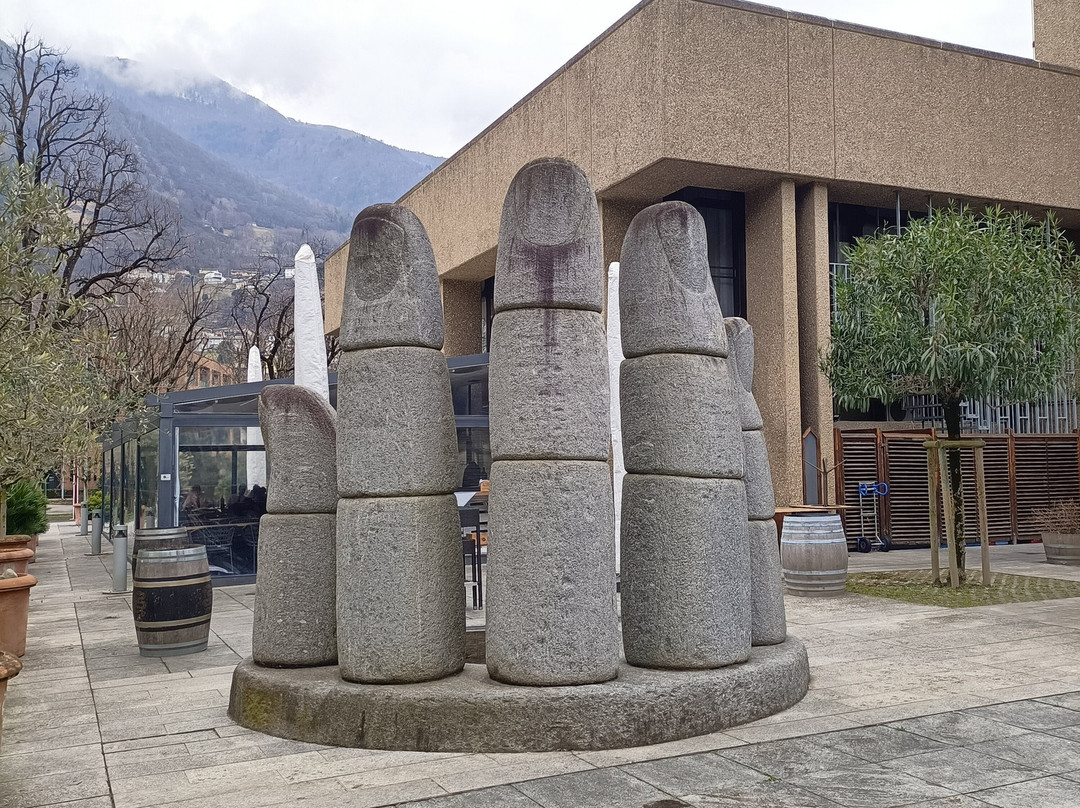 Grande mano景点图片