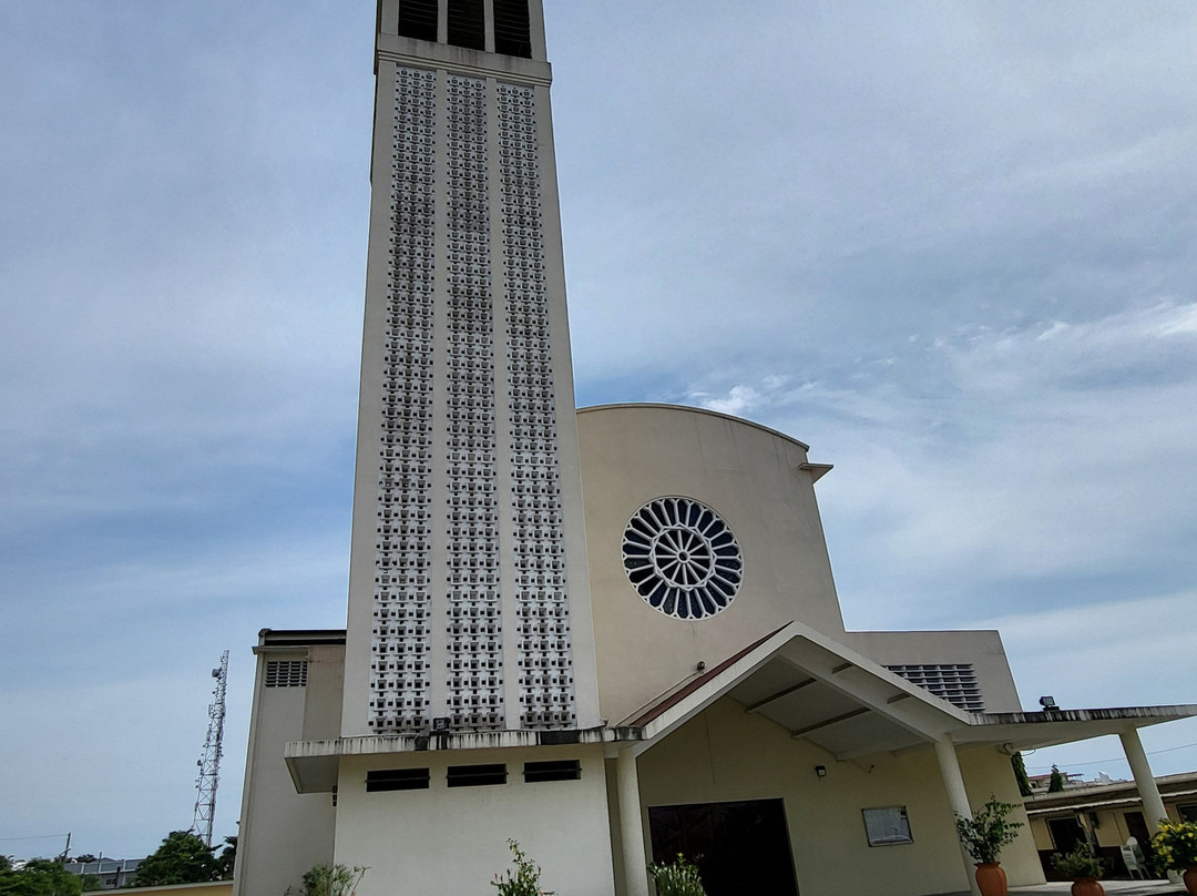 Cathédrale Saint-Pierre-Apôtre-Pointe Noire必去景点