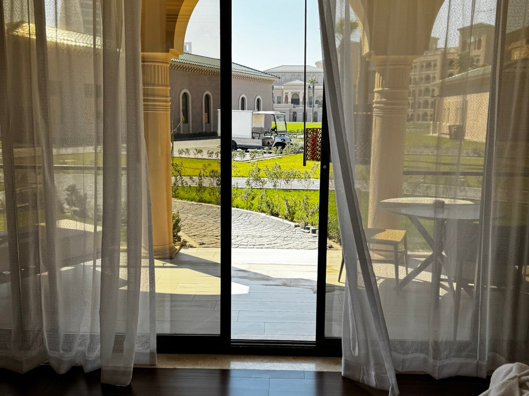 Royal Saray Resort主图