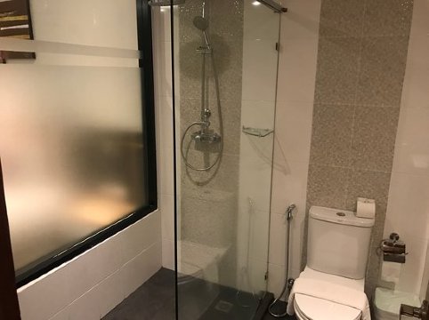 帕利帕斯芭东度假村-浴室