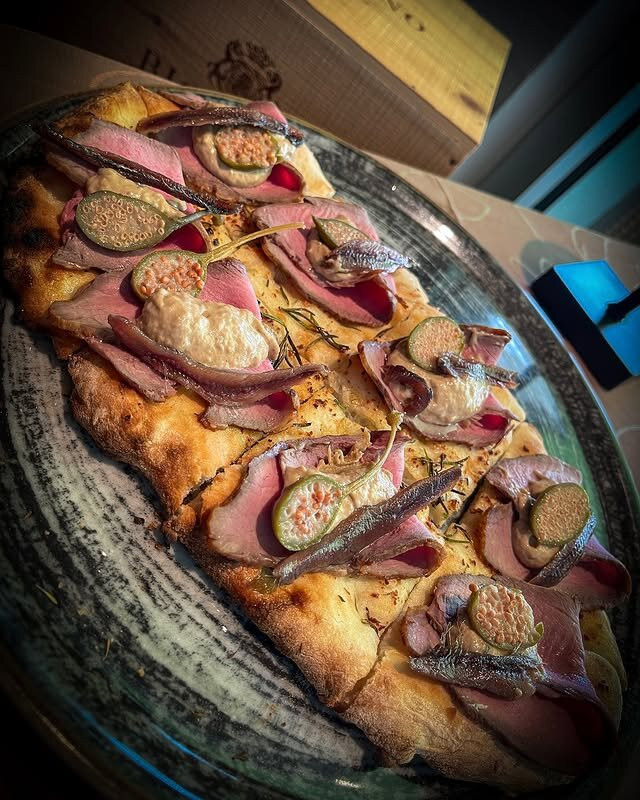 Vanbeks Restaurant Pizzeria & Bar