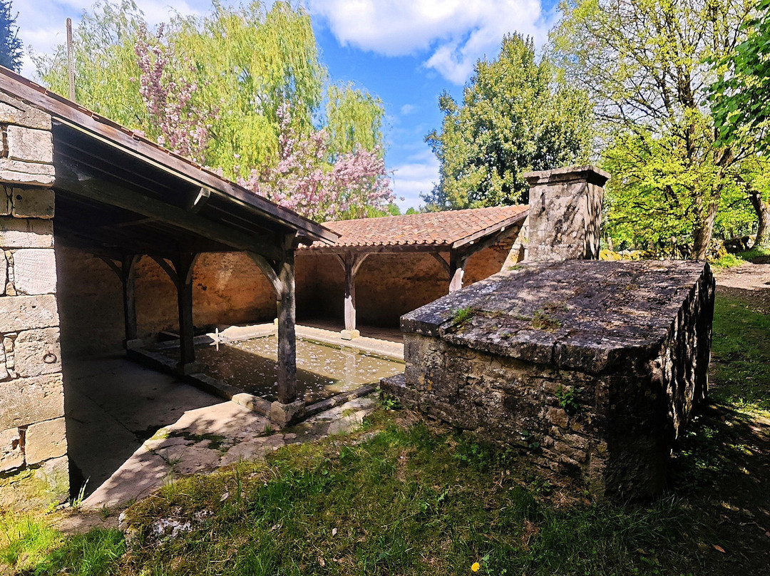 Le Lavoir Et La Fontaine Lunar景点图片