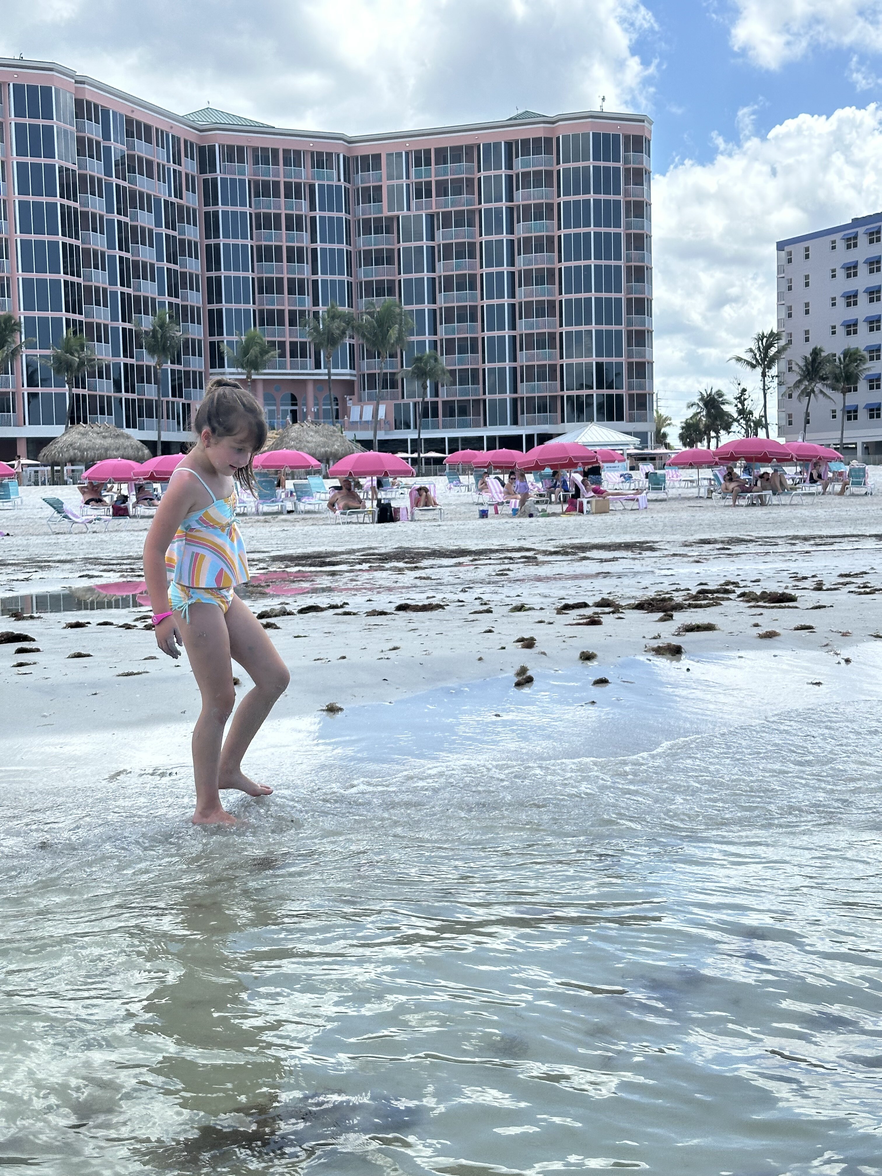 Pink Shell Beach Resort & Marina-泳池