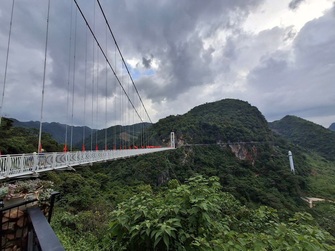 Bach Long Glass Bridge-Muong Sang必去景点