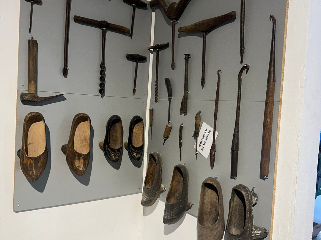 Museo Las Ayalgas de Silviella-Belmonte de Miranda必去景点