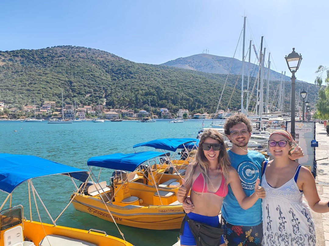 Yellow Boats Company-阿吉亚埃菲米亚必去景点