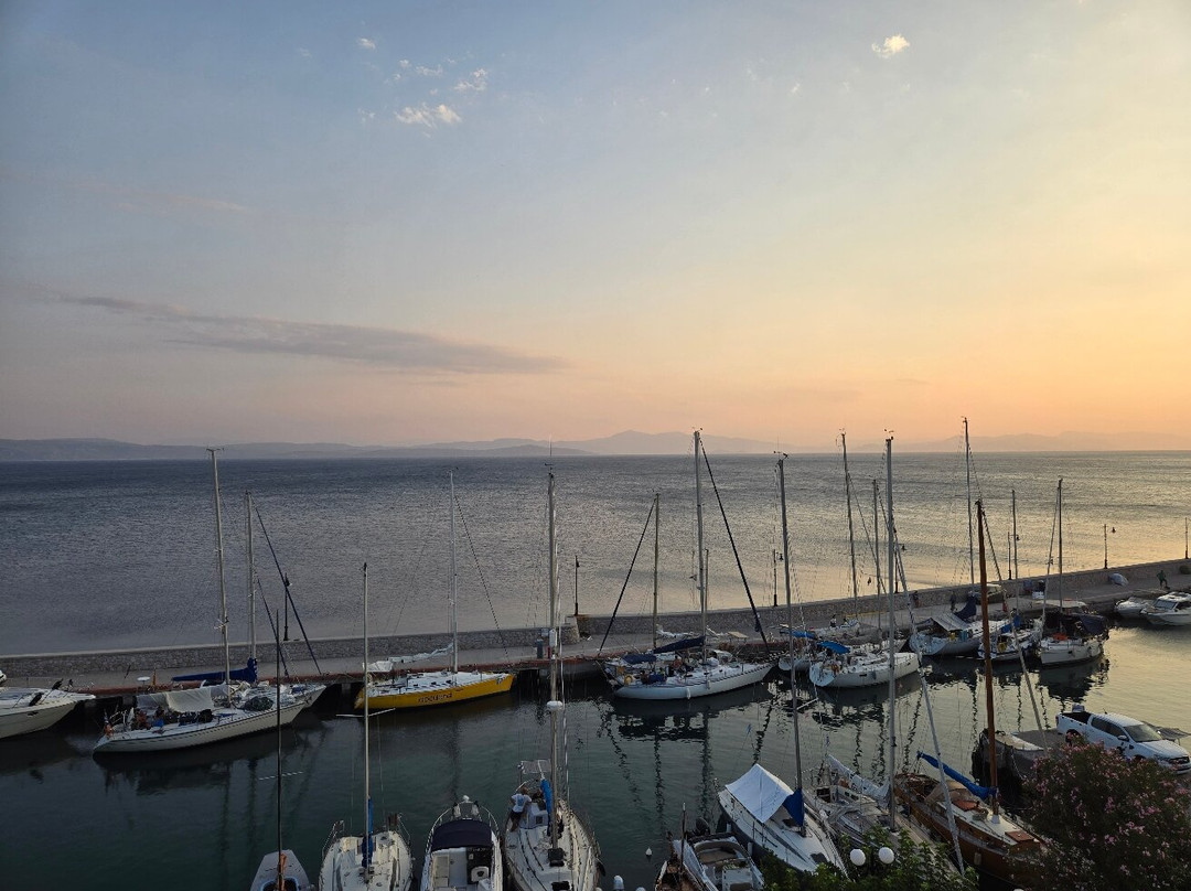 Limni Boutique Experience