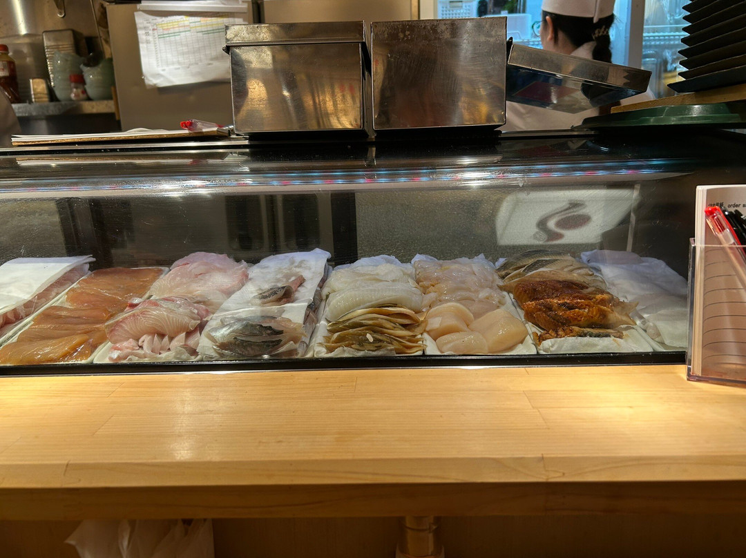 Standing Sushi Yoko Yaechika