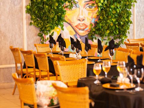 Flamboyant Restaurant & Lounge