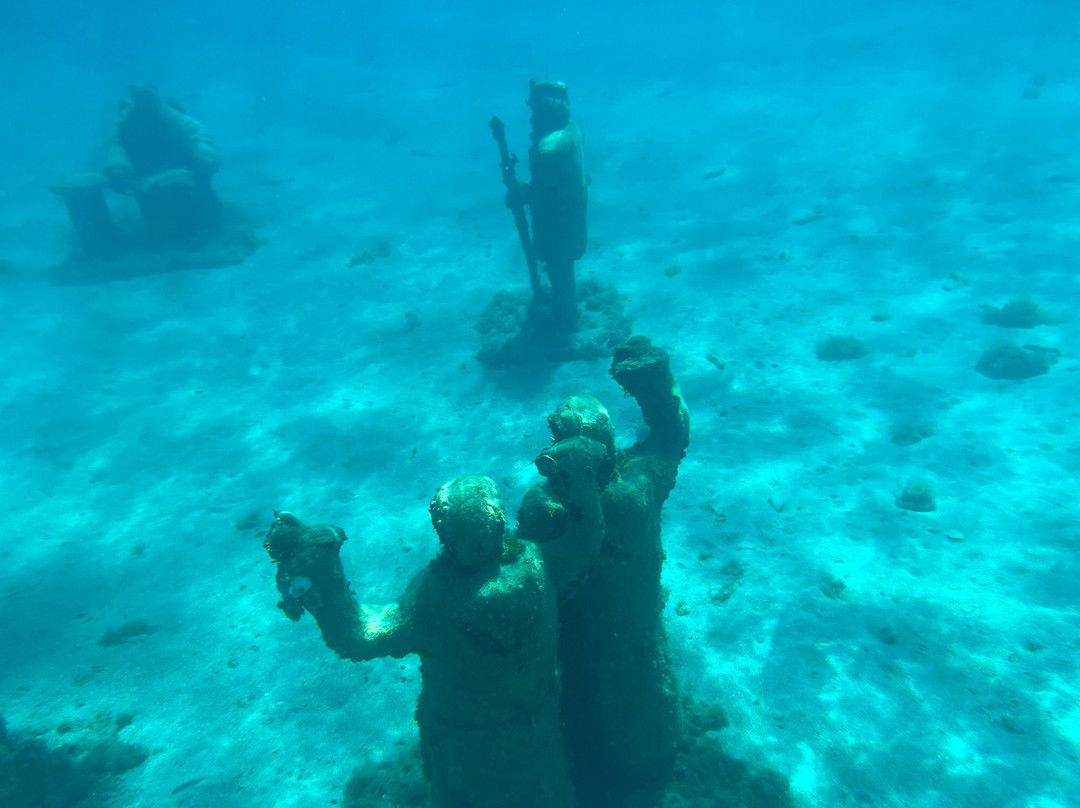 Blue Nautica-特罗吉尔必去景点