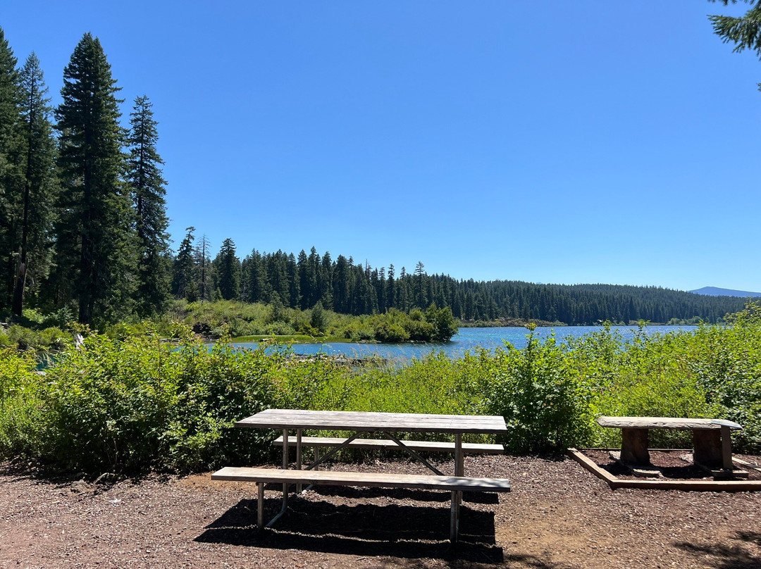 Clear Lake-Sisters必去景点