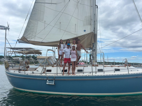 Witch of Endor Sailing Charters-Vineyard Haven必去景点