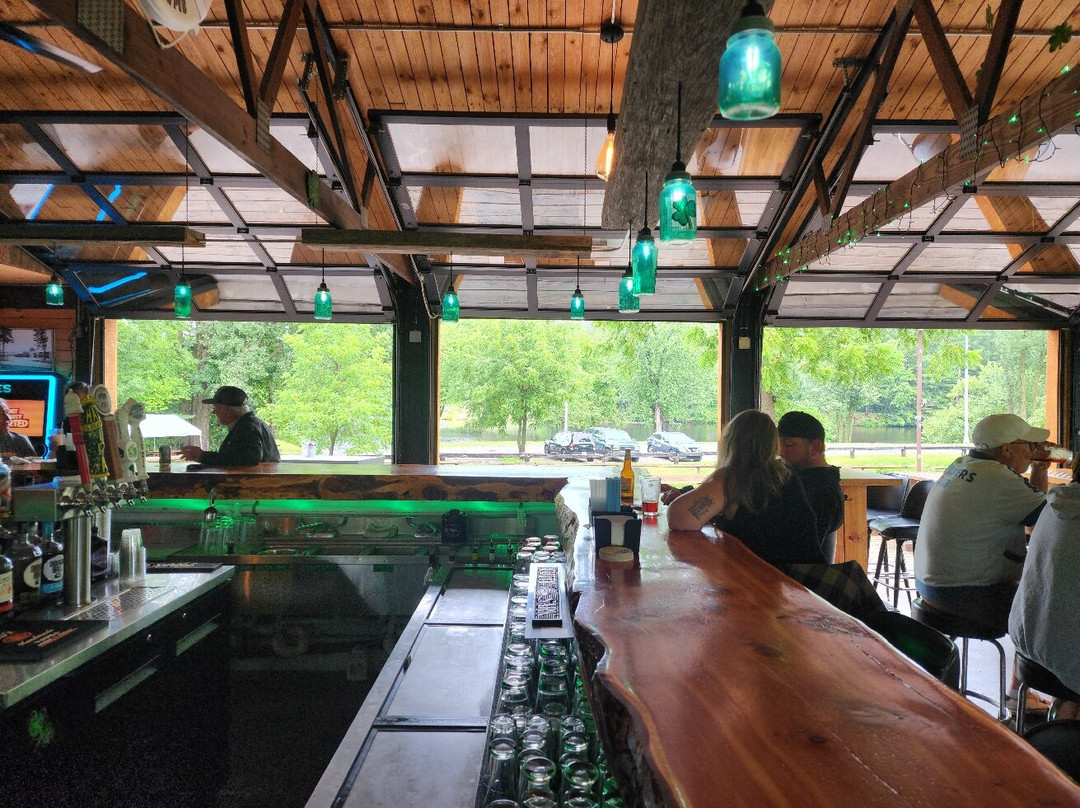 Mcsweet's Irish Pub-Black River Falls必去景点