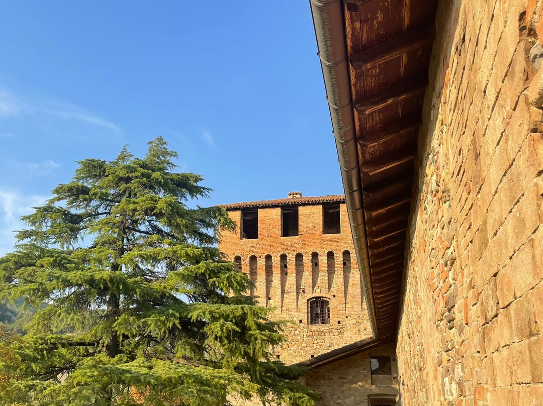 Castello Pallavicino di Varano de' Melegari-Varano de' Melegari必去景点