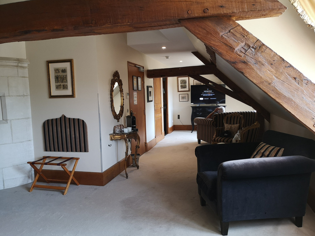 比西耶尔修道院酒店主图