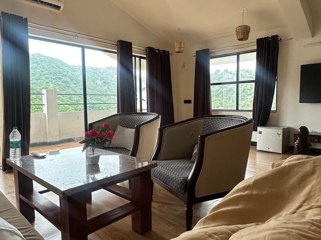 The High Garden Resort主图