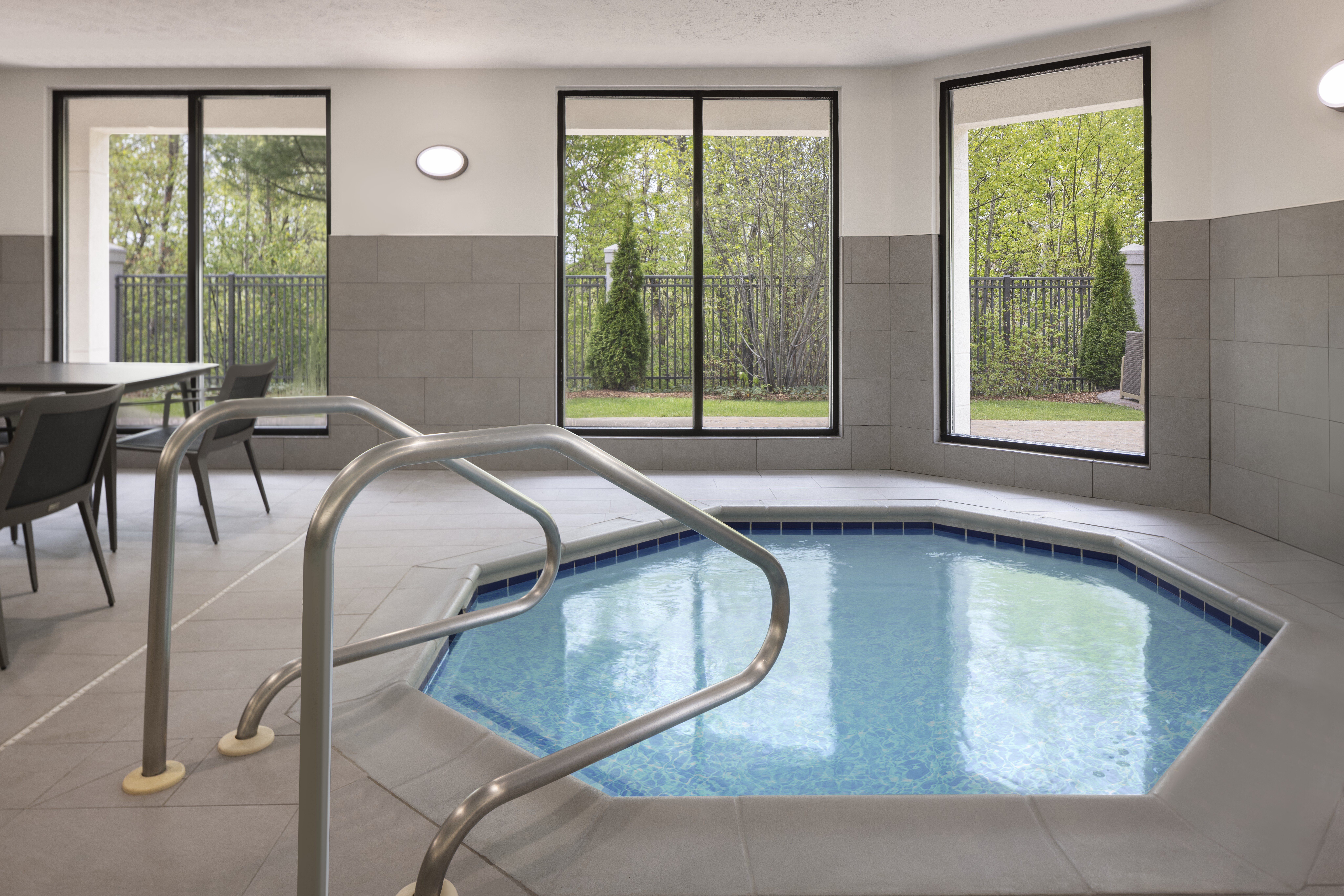 特拉弗斯城万怡酒店-泳池