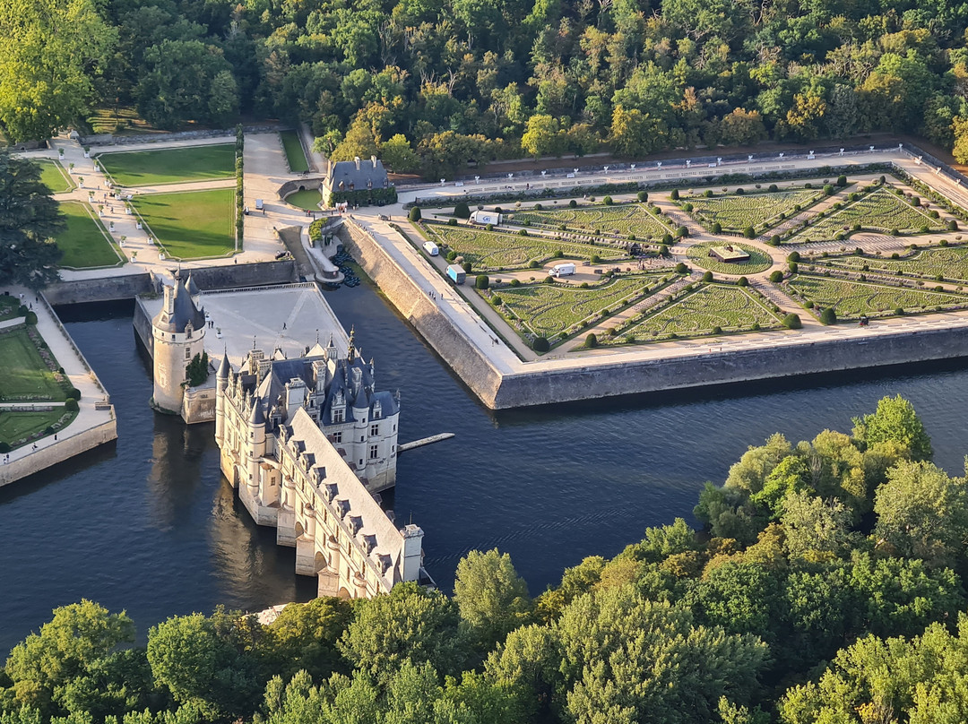 Touraine Montgolfière-昂布瓦斯必去景点