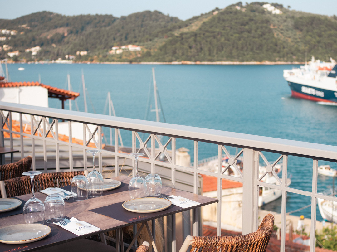 Isola Mediterranean Greek Cuisine