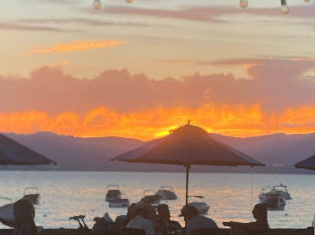 Round Hill Pines Beach and Marina-Zephyr Cove必去景点