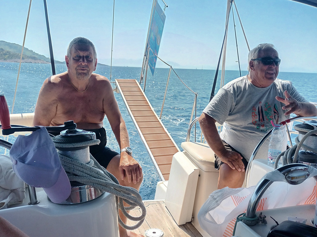 Carpe Diem Sailing-Skiathos Town必去景点