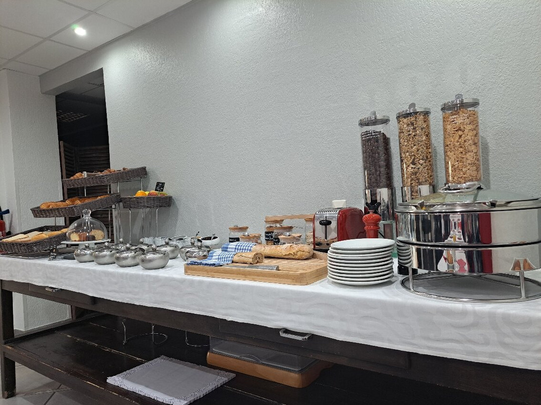 罗切布兰切酒店主图