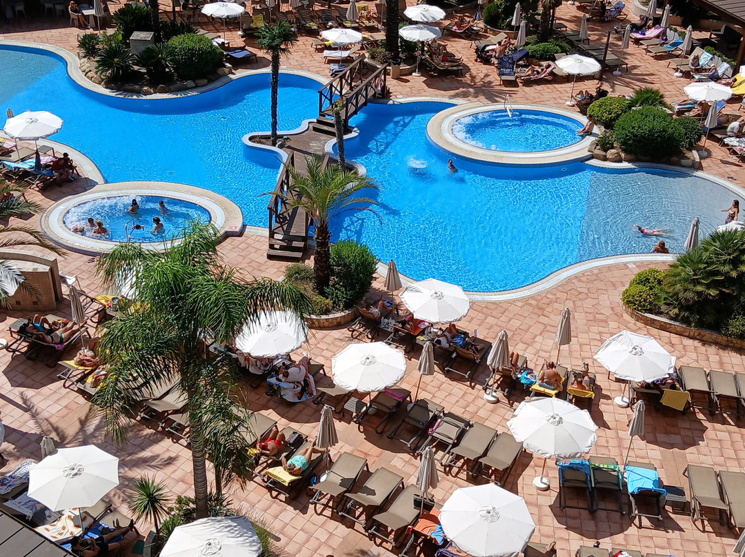 黄金海湾德托萨水疗酒店主图