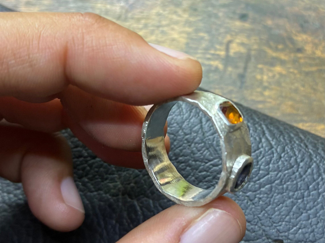 Forbes Gems & Jewellers-加勒必去景点