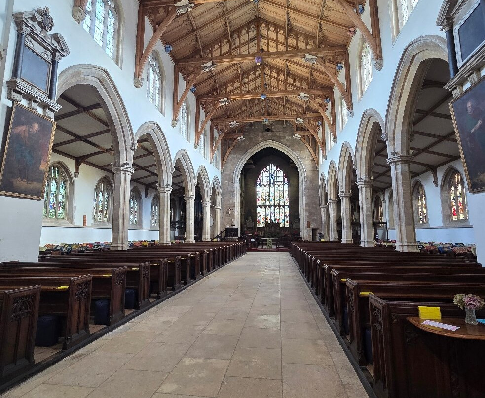 St James Church-Louth必去景点