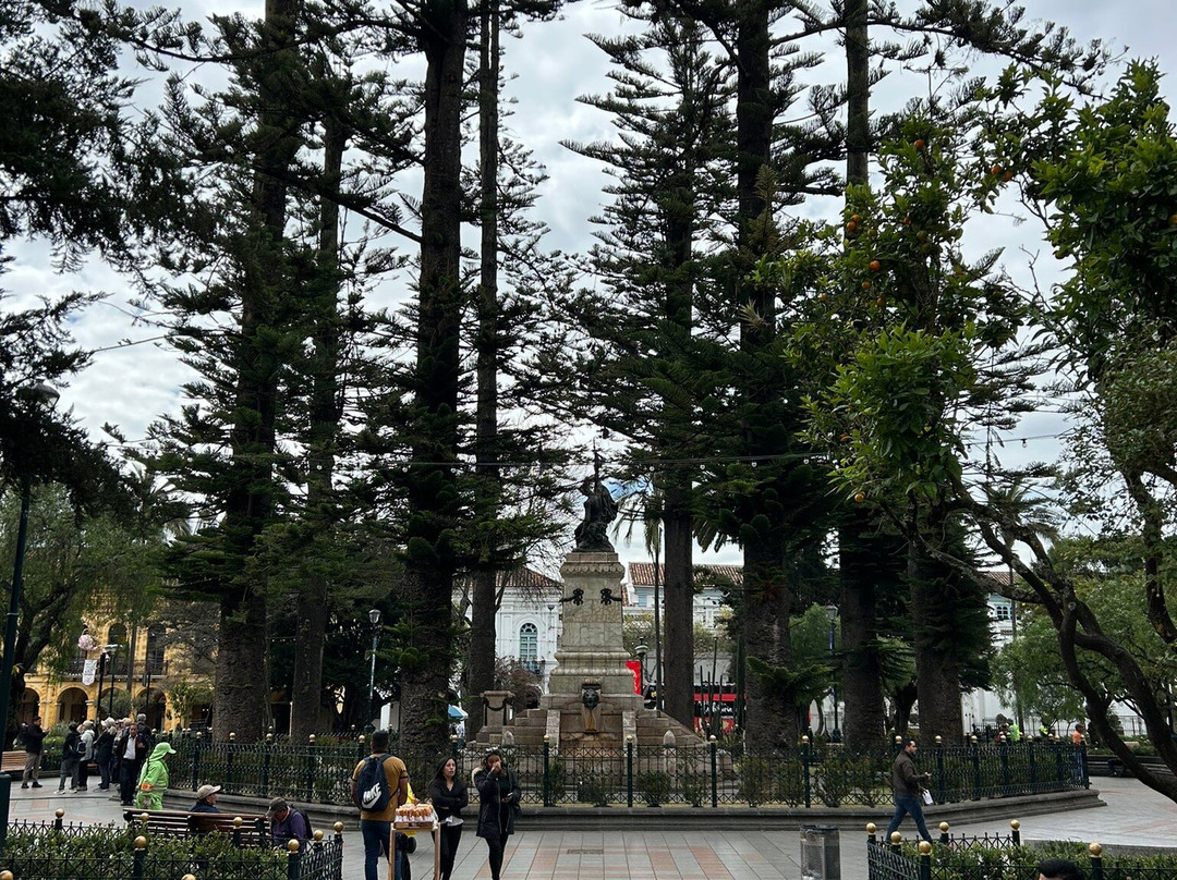 Plaza Abdon Calderon-昆卡必去景点