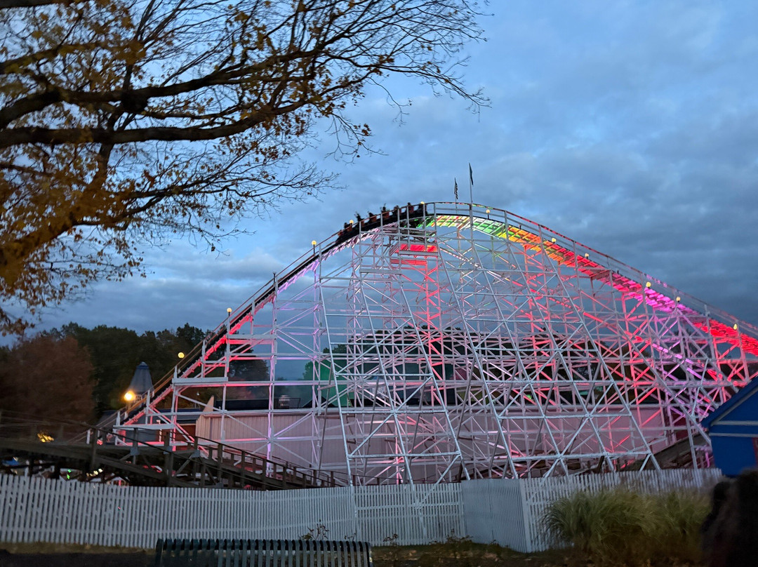 Lake Compounce Amusement & Water Park-布里斯托尔必去景点