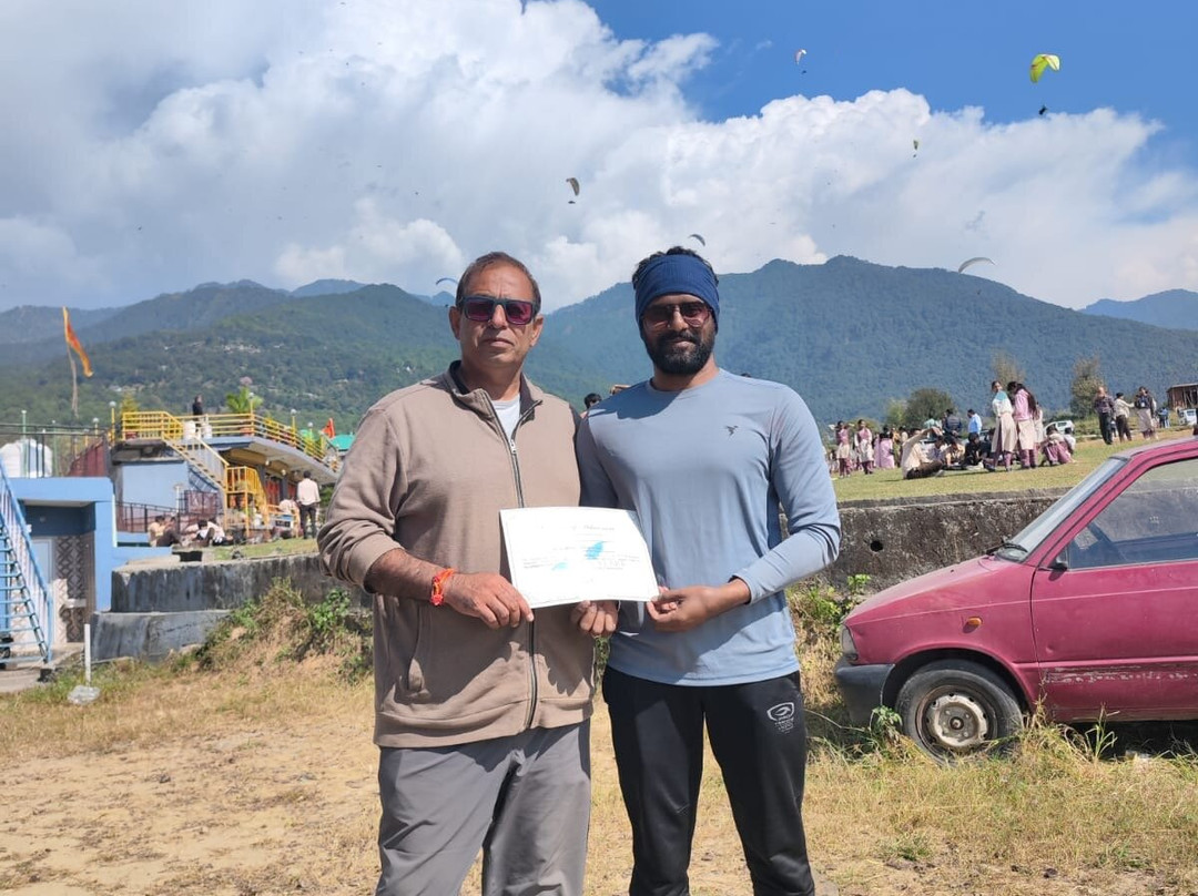 Skylark School of Paragliding-Bir必去景点