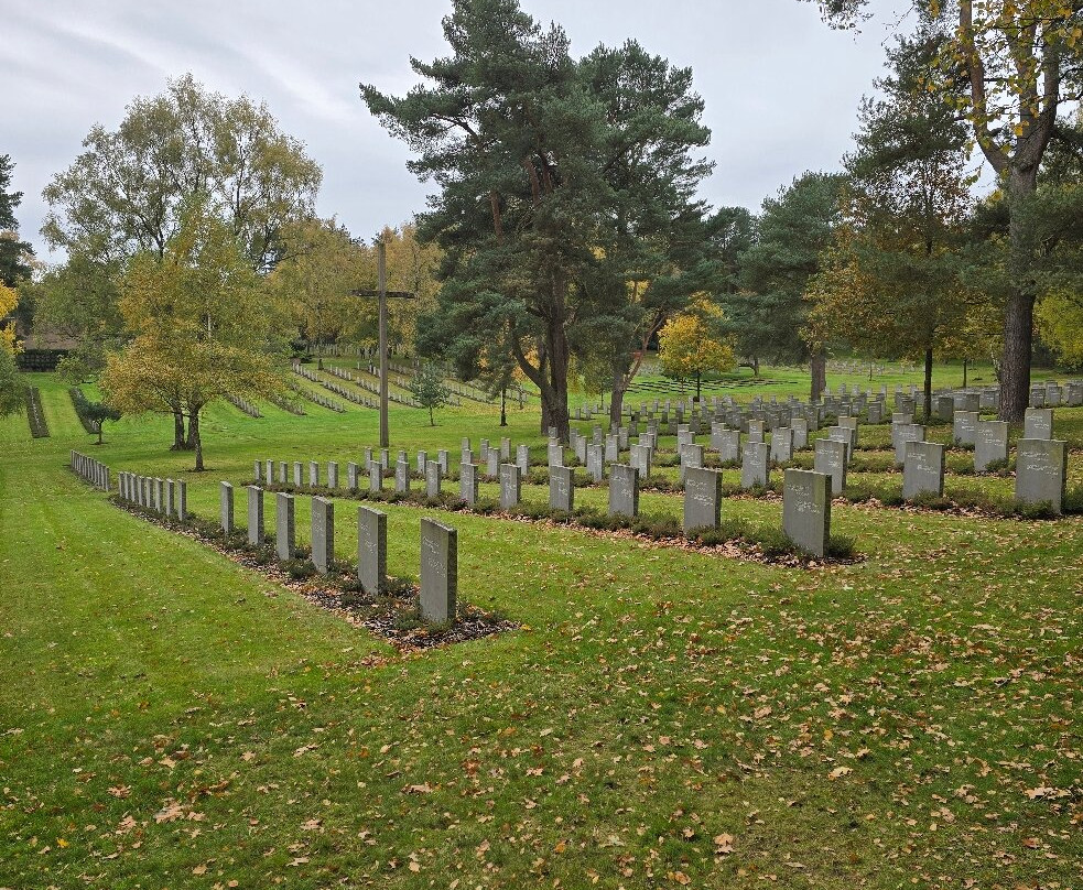 German Military Cemetery-Cannock必去景点