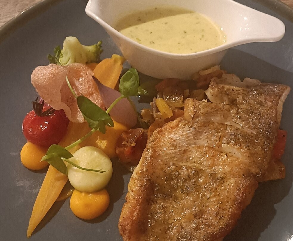 德尔顿公寓酒店主图