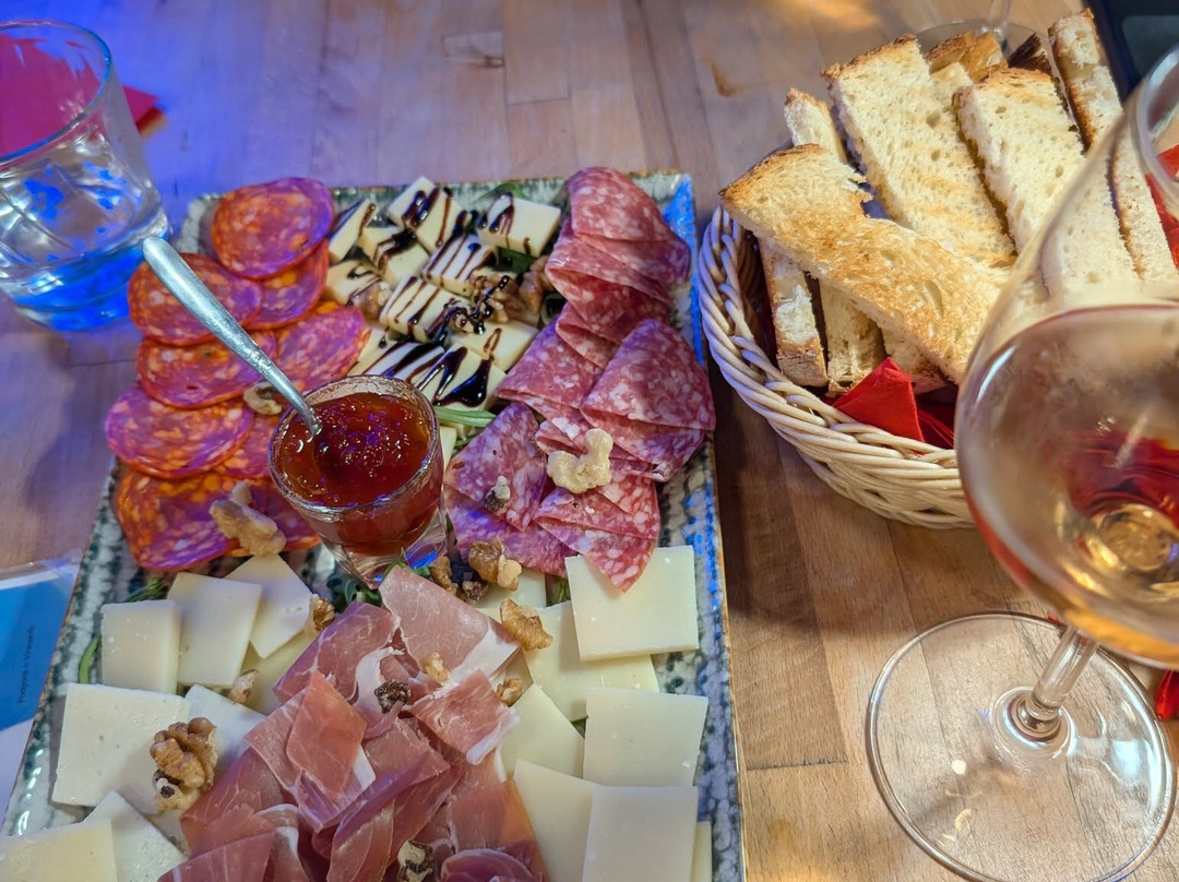 Abel's Wine Bar-布加勒斯特必去景点