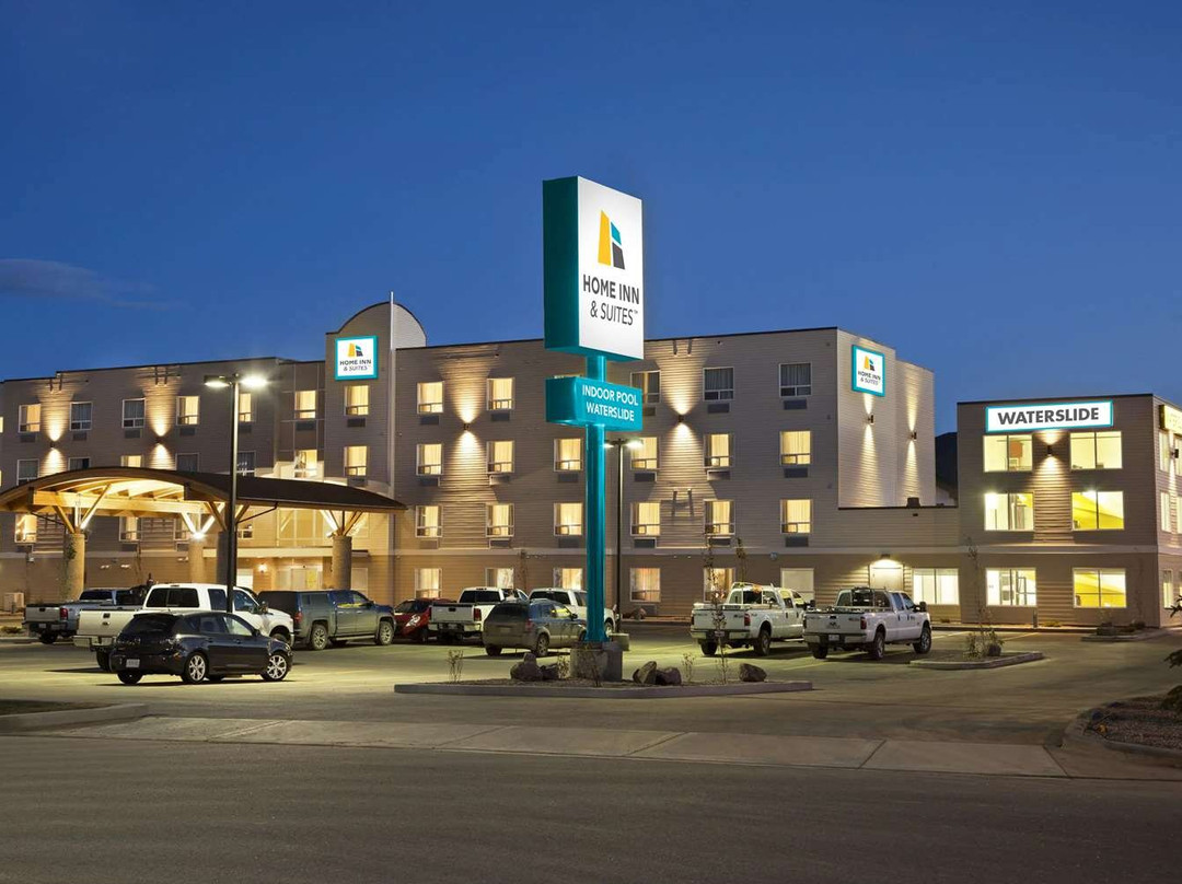 Home Inn & Suites - Lloydminster