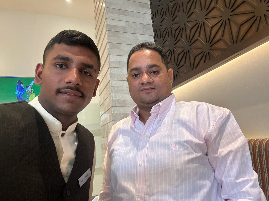 Nirvana Sarovar Portico主图