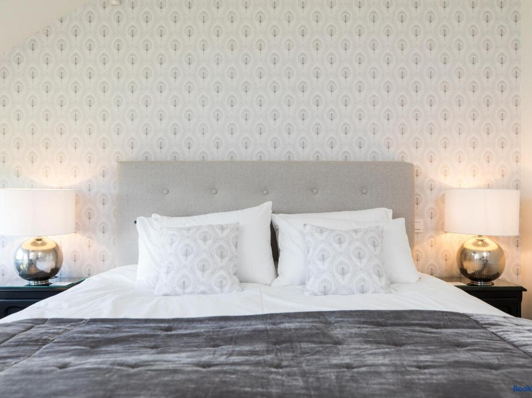 Chez Spoons B&B主图