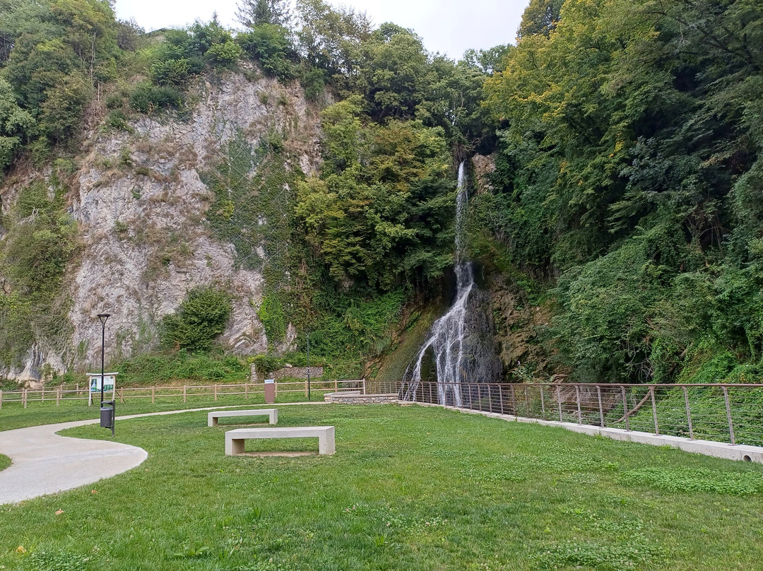 Cascata Vallategna-Asso必去景点