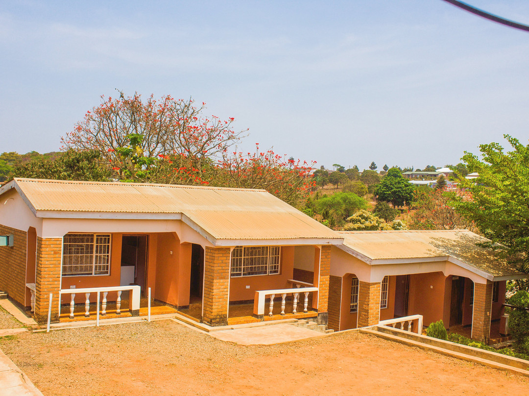 Paramount Lodge