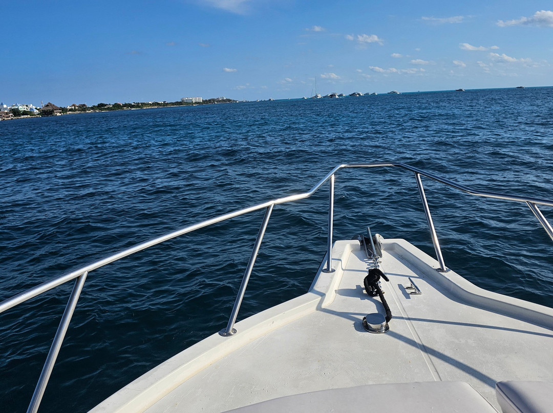 Pamela Tours Fishing & Snorkeling-女人岛必去景点