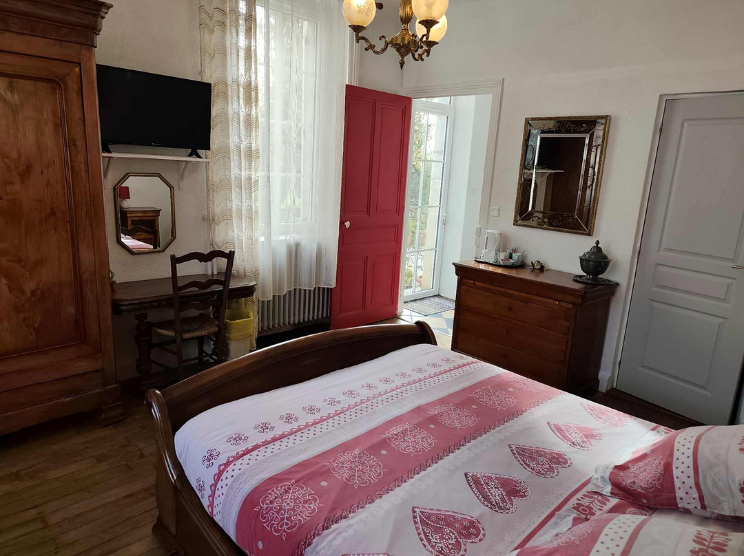 A la Grenouille主图