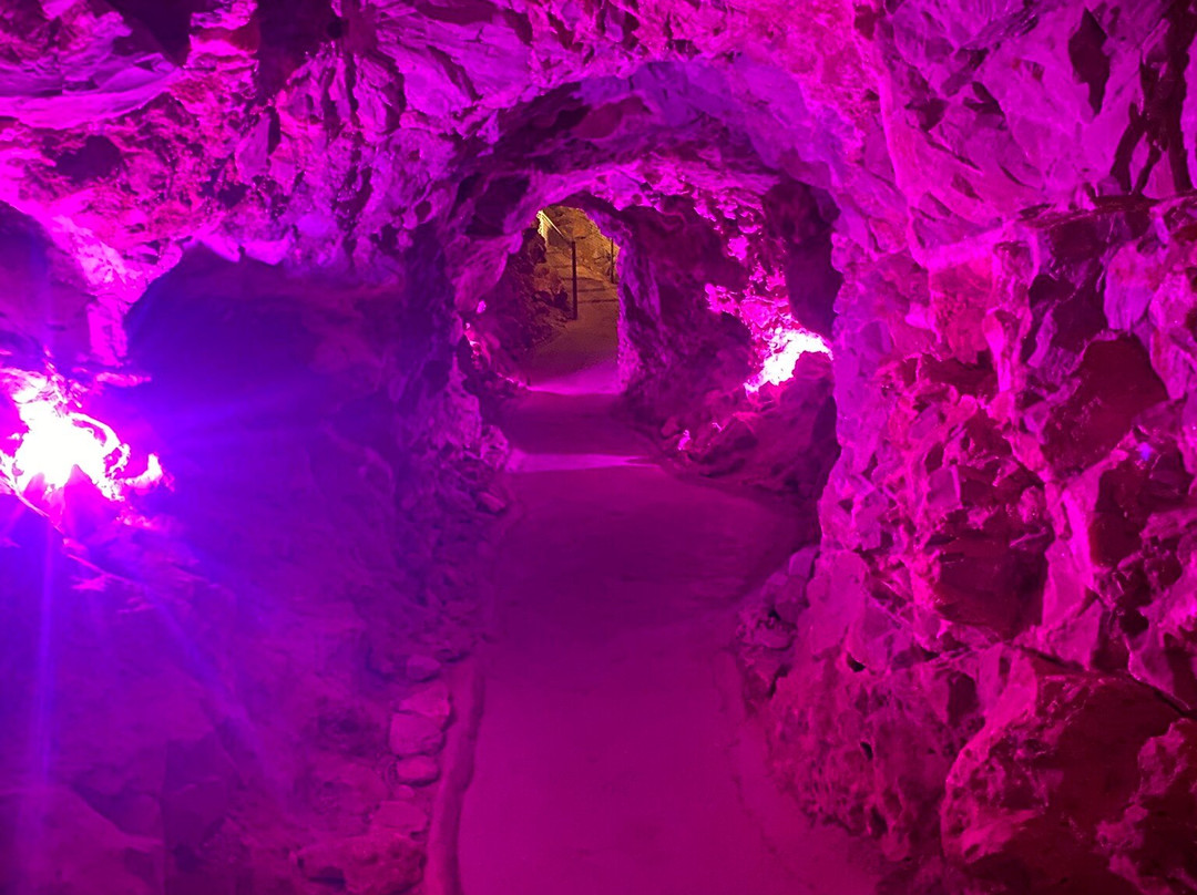 Grand Canyon Caverns-皮奇斯普林斯必去景点